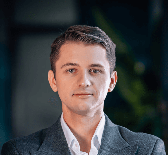 Portrait photo of lek. Kamil Kornicki