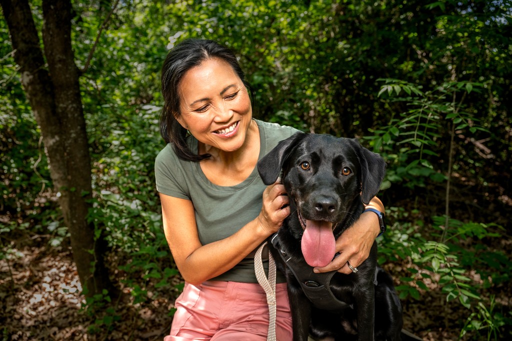 photoshoot outdoors woman and dog