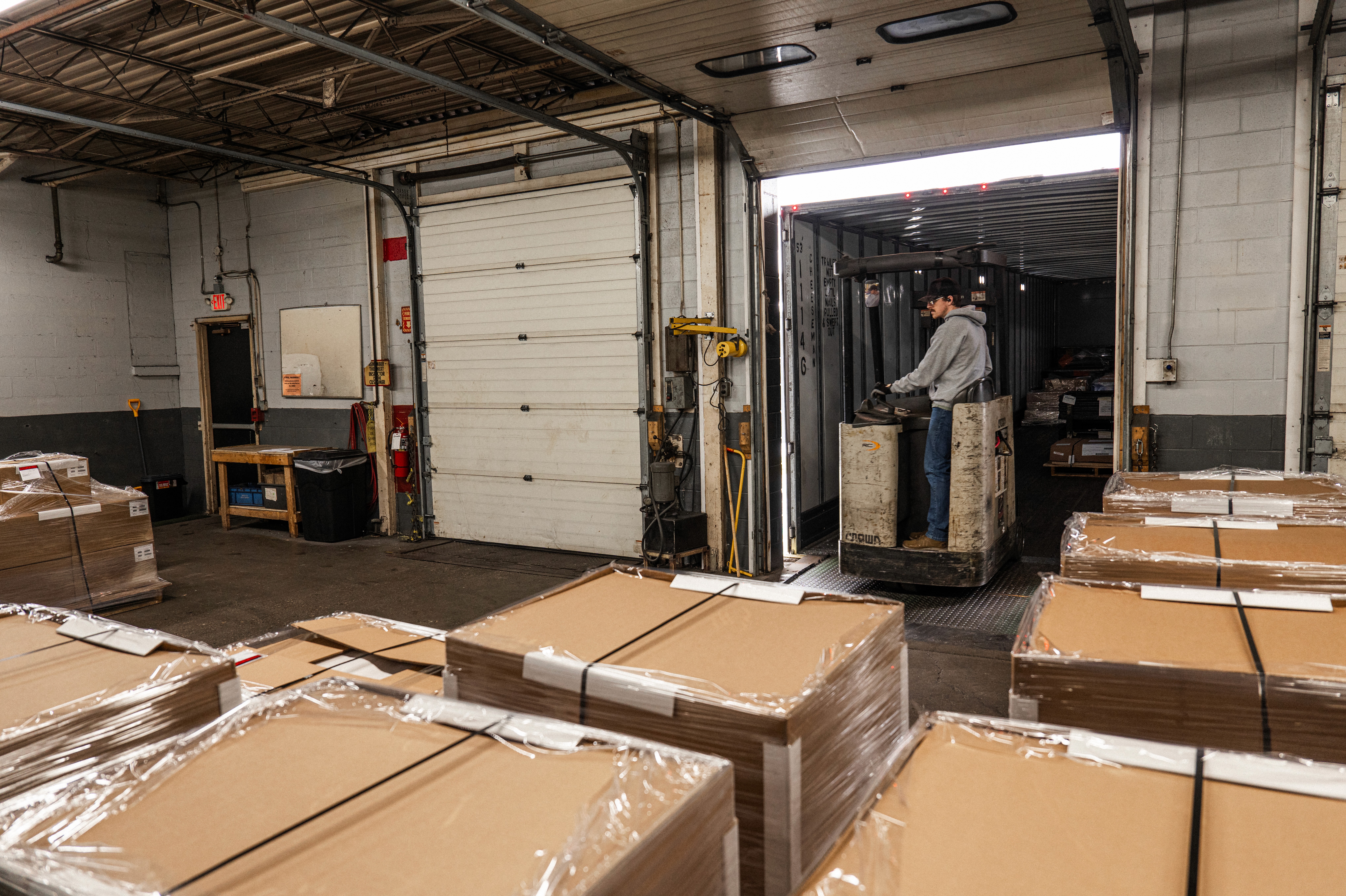 Deliver - PURforms employee shipping products