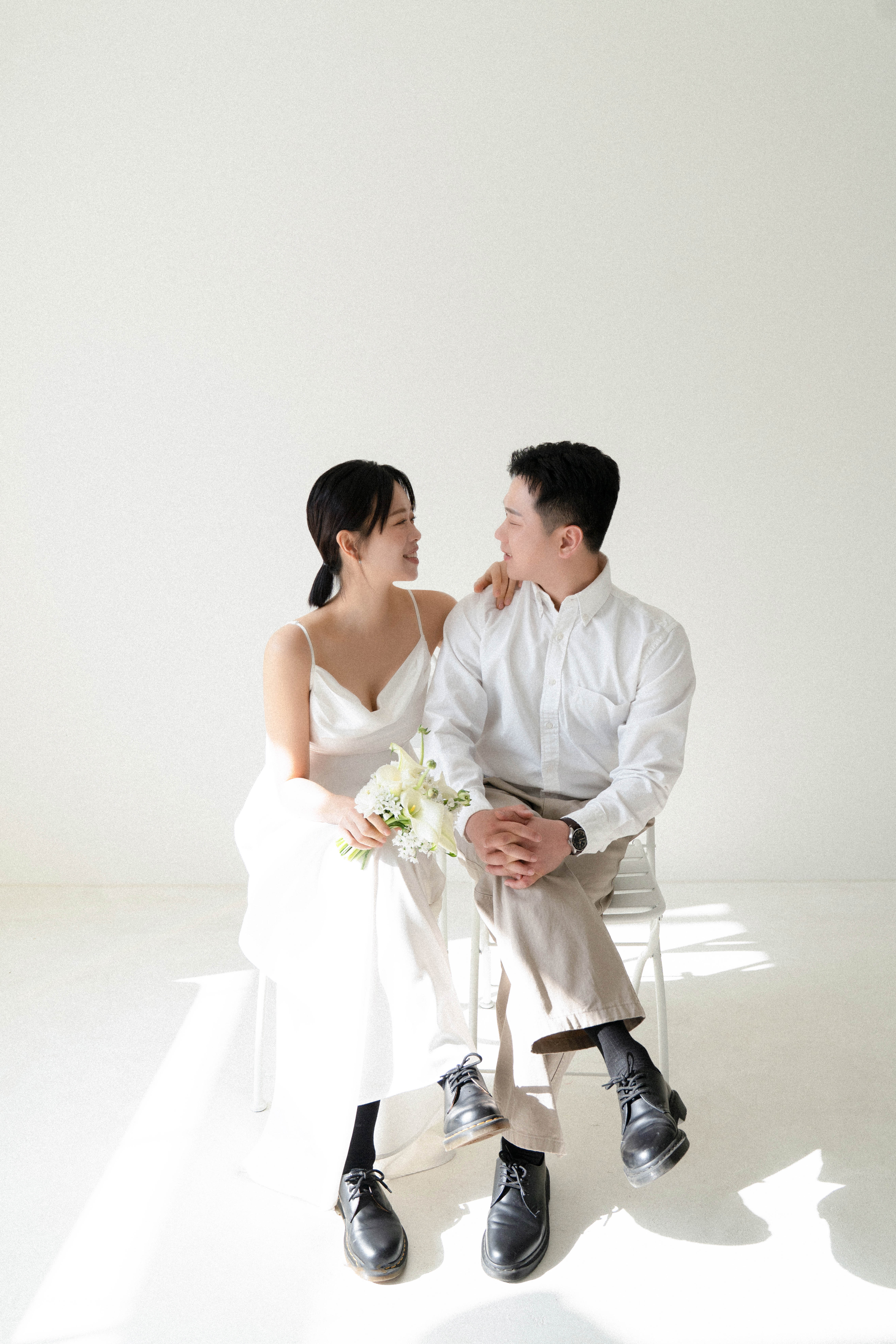 천안세미웨딩 촬영 후기 | 스튜디오널이 담아낸 두 가지 착장의 감성 커플스냅