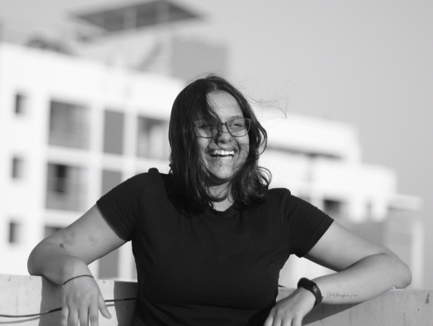 a person wearing a baseball cap