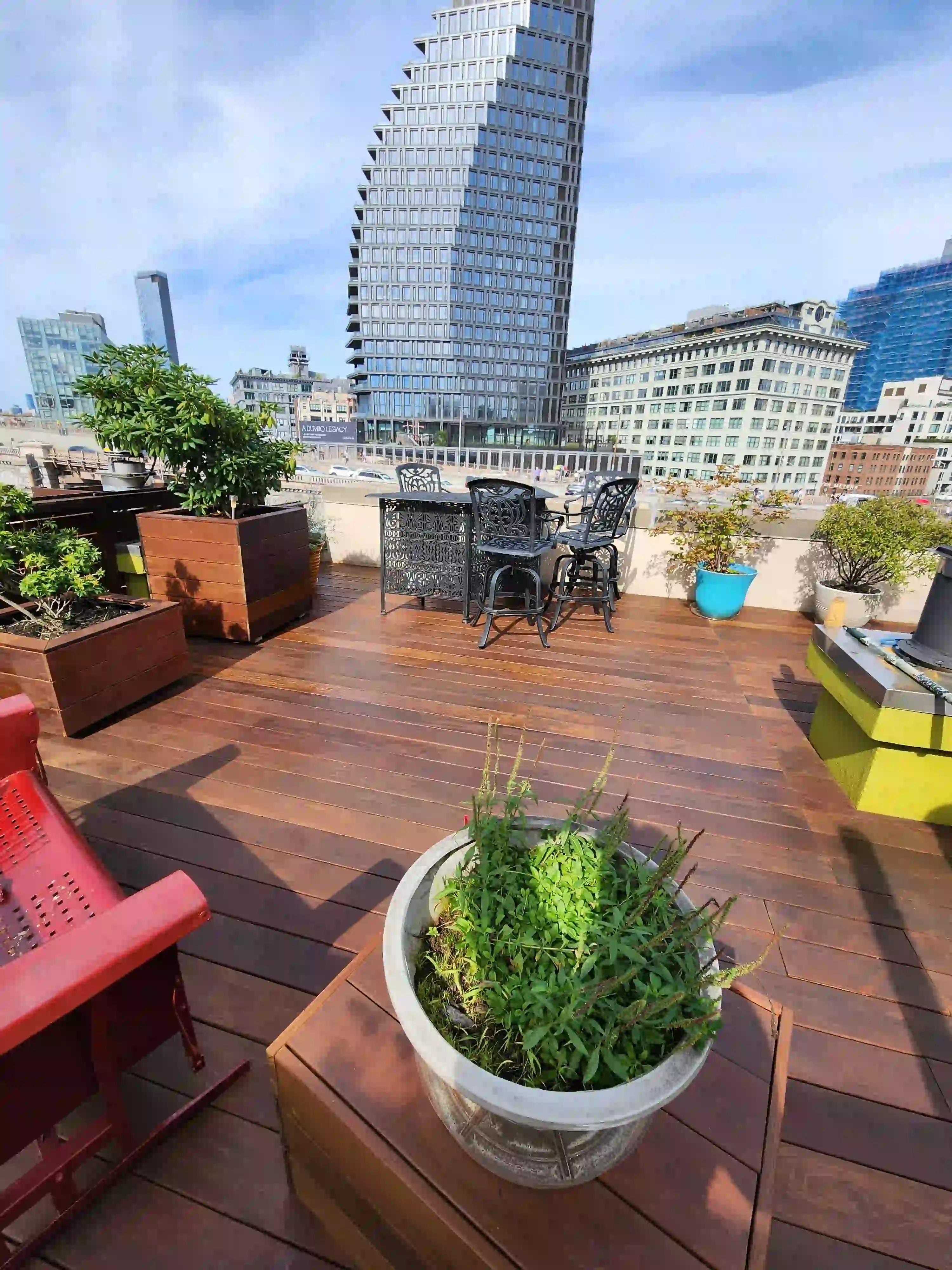 A beautiful Ipe rooftop deck in Brooklyn Heights, Brooklyn completed by Jewel Construction