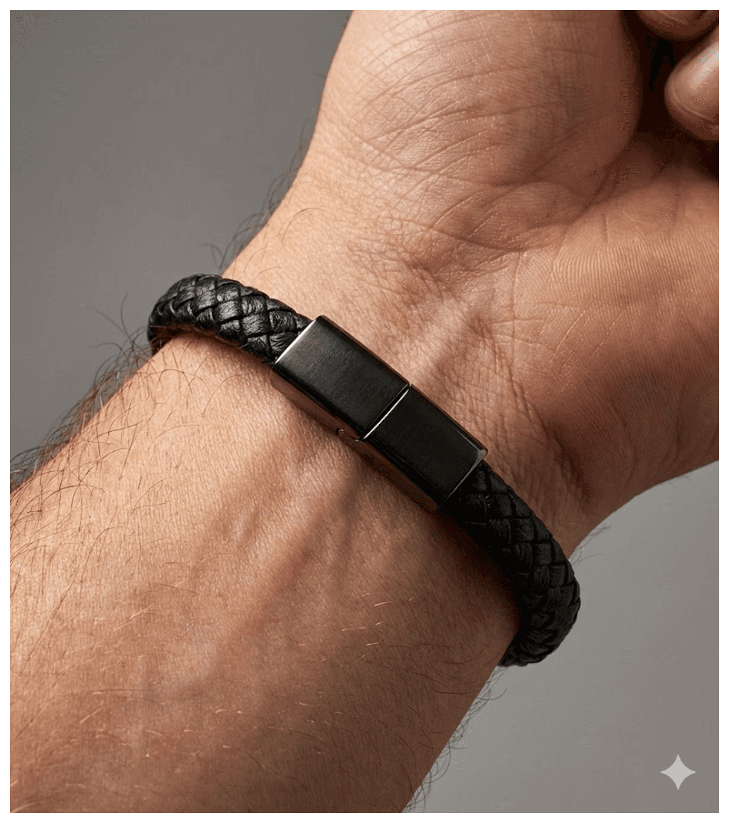 a part of the headphone with battery signal icon