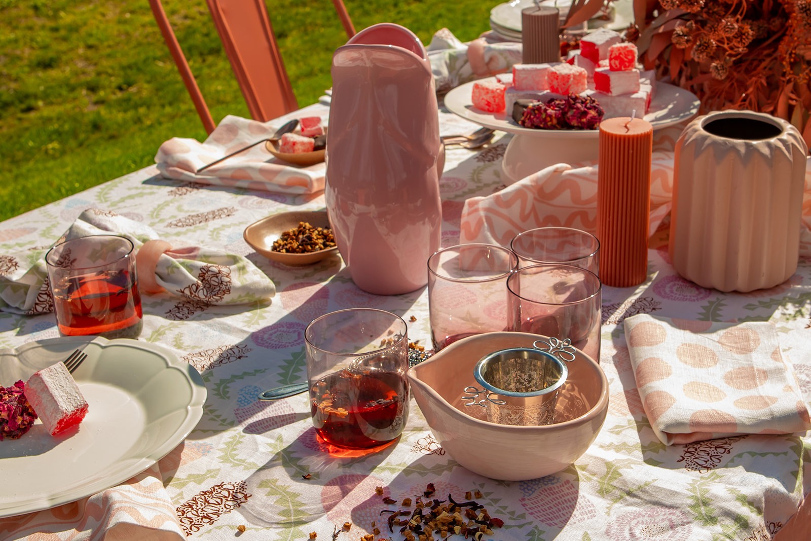 Pink Banksia themed Long Lunch