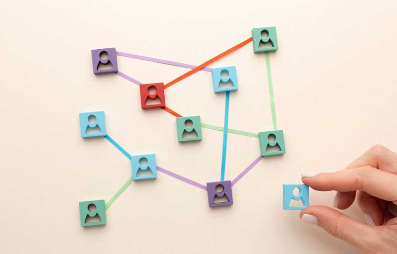 How to Analyze a Target Audience? The Essential 2026 Guide