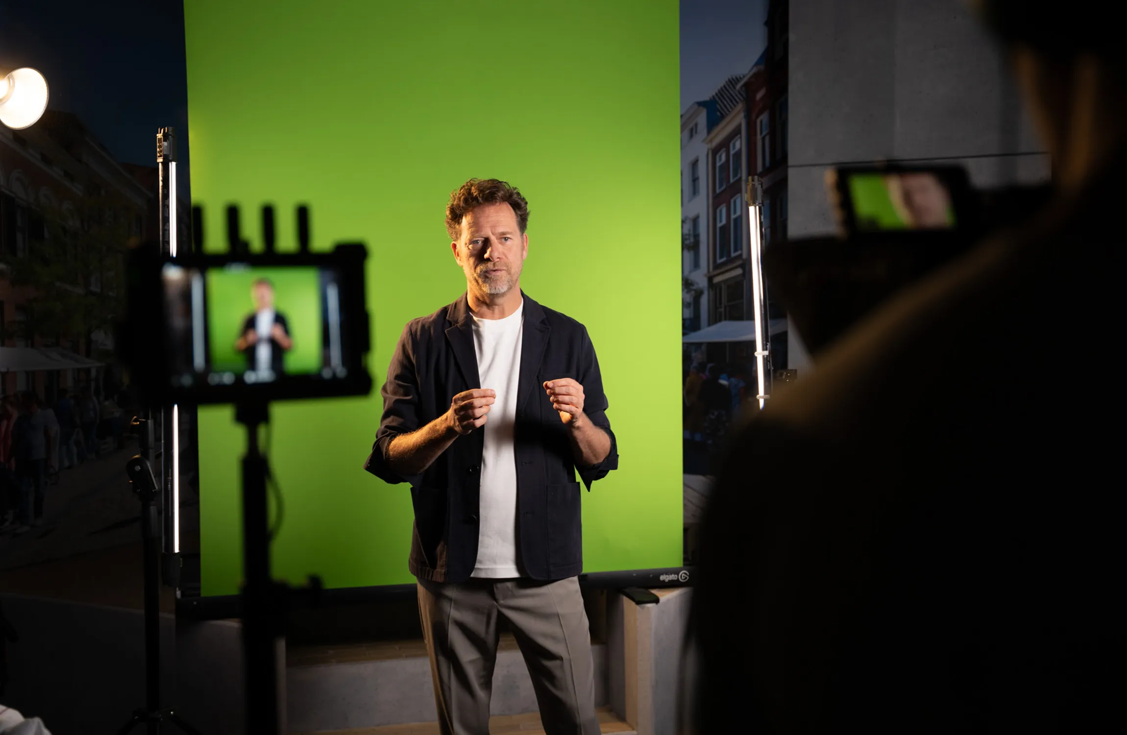 Cameraman van Indall neemt beelden op voor een bedrijfsfilm