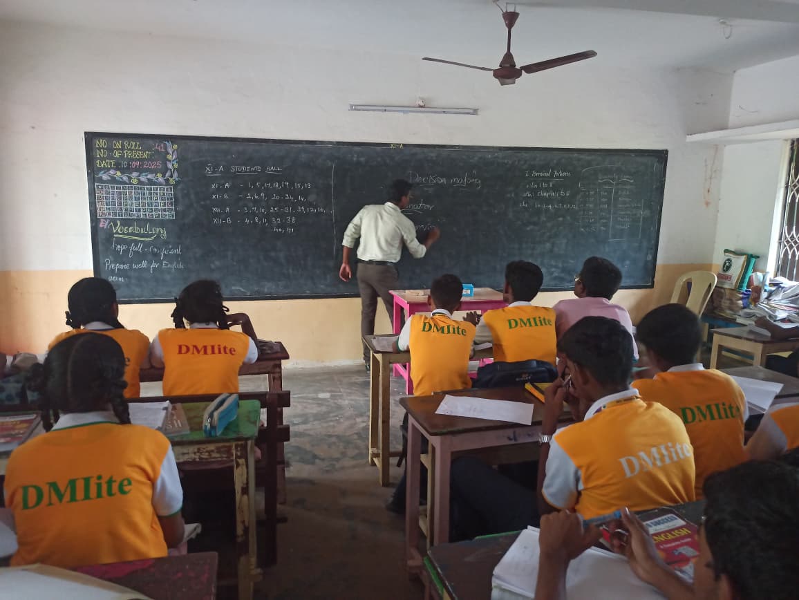 A man standing with Sufboard