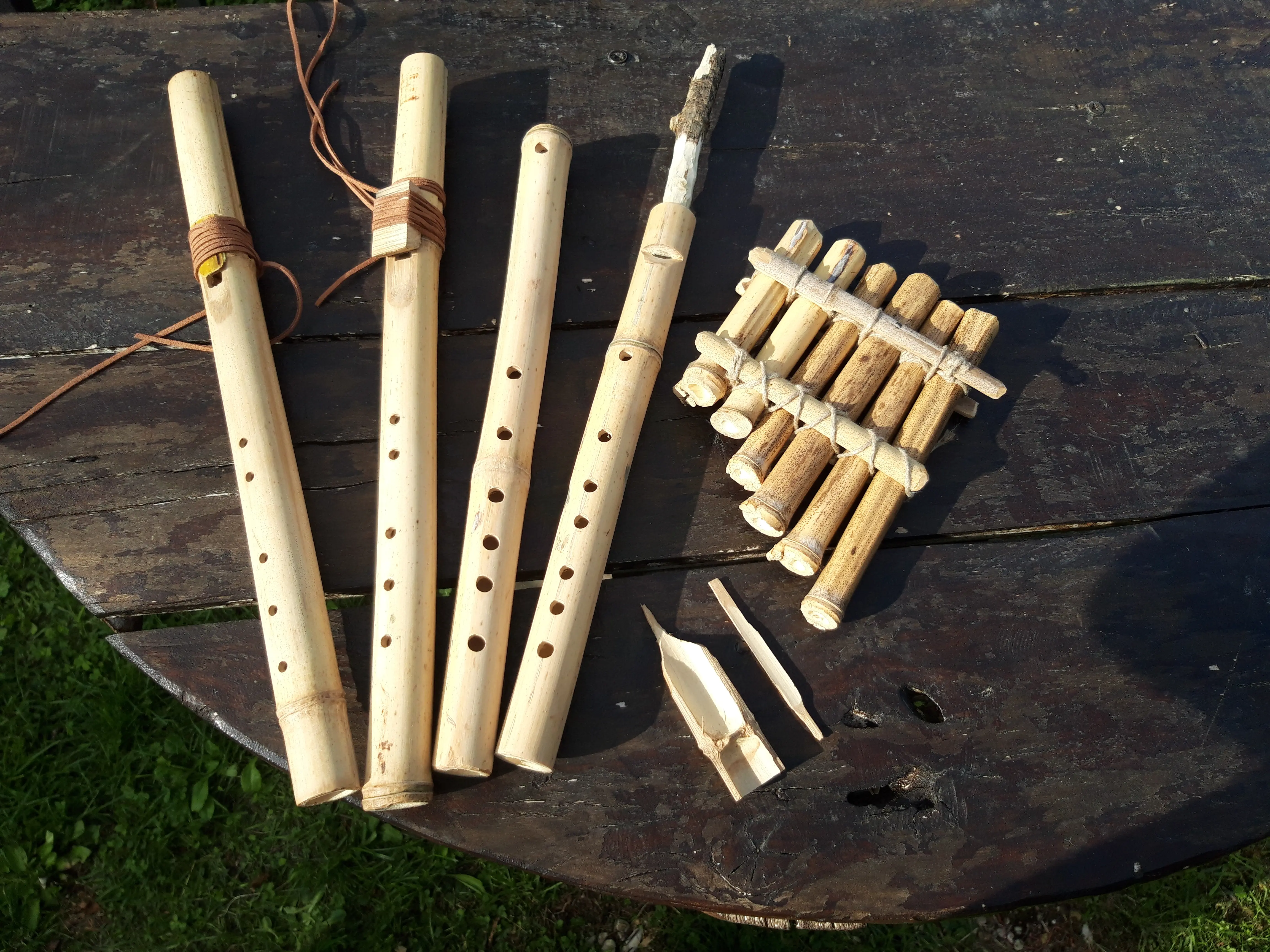 Andrea Modesti, istruttore di survival e bushcraft, esperto in campi avventura per ragazzi e corsi di sopravvivenza outdoor