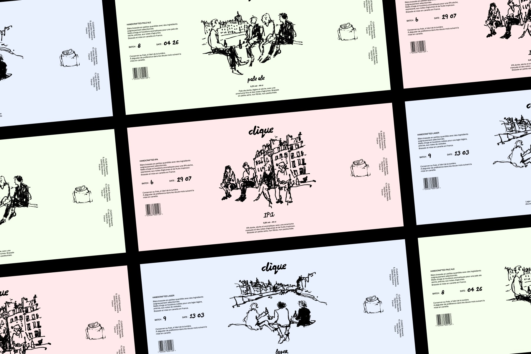 Carnet ou programme arcadie ouvert sur tapis de yoga avec blocs en liège, supports imprimés pour cours de yoga et retraite bien-être.