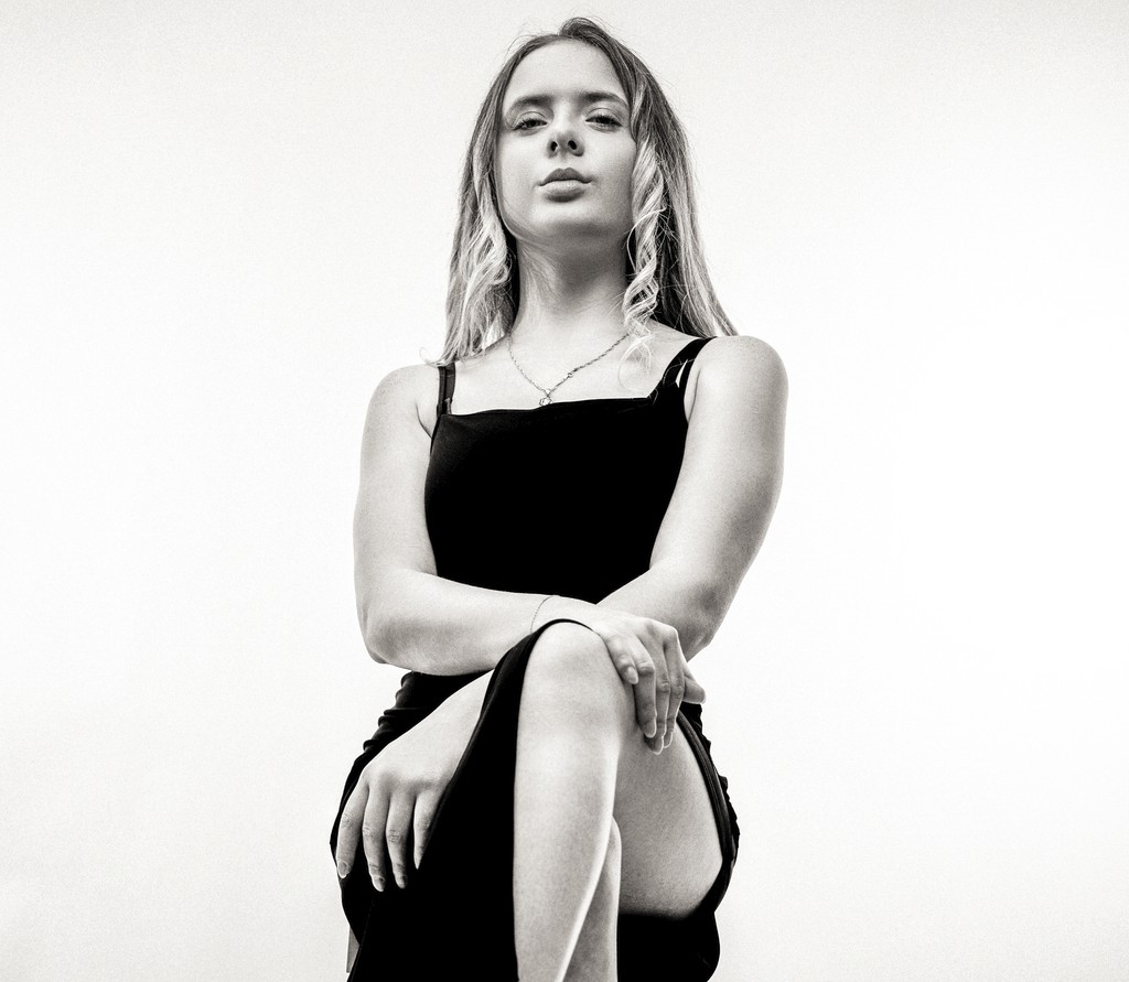 Rituel photographique — portrait artistique — confiance en soi — estime de soi — image de soi — fragment photographique — relique intime Maison Elion — photographe Seine-et-Marne 77 — portrait bespoke sur mesure — timeless photography France — photographie de rituel en France — portrait de luxe — image rare et significative