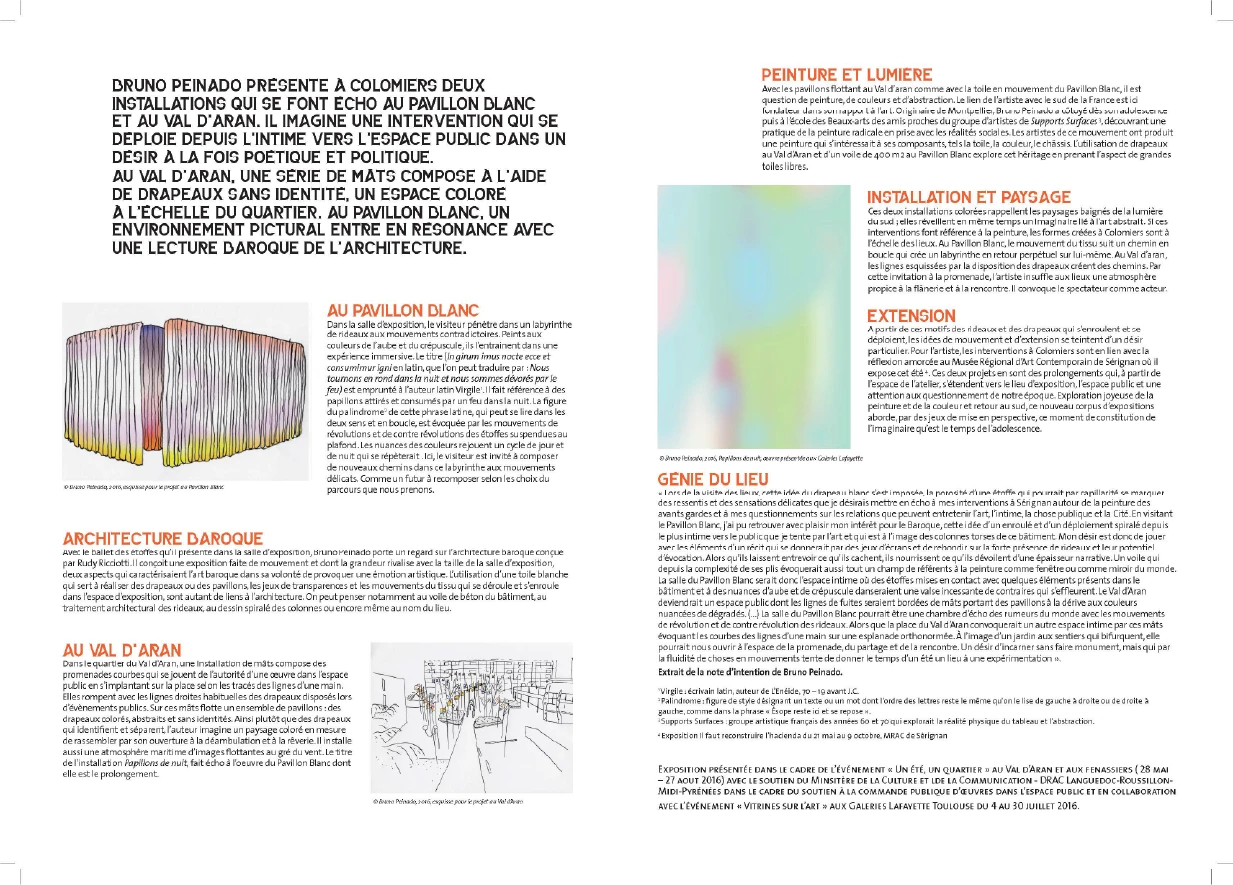 Double page du guide de visite de l exposition Bruno Peinado à la Médiathèque de Colomiers avec textes de médiation et visuels des installations.