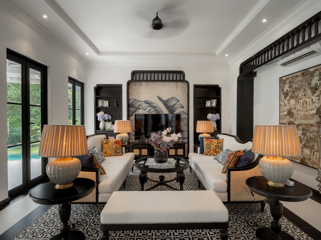 Luxurious 7-bedroom villa in central Umalas