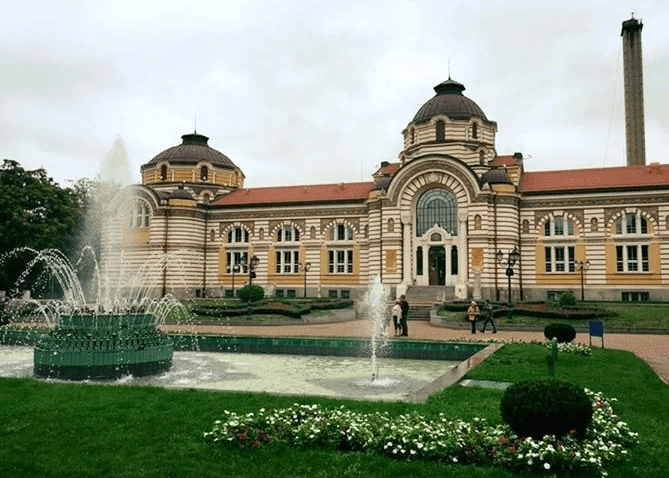 Central Mineral Baths exterior