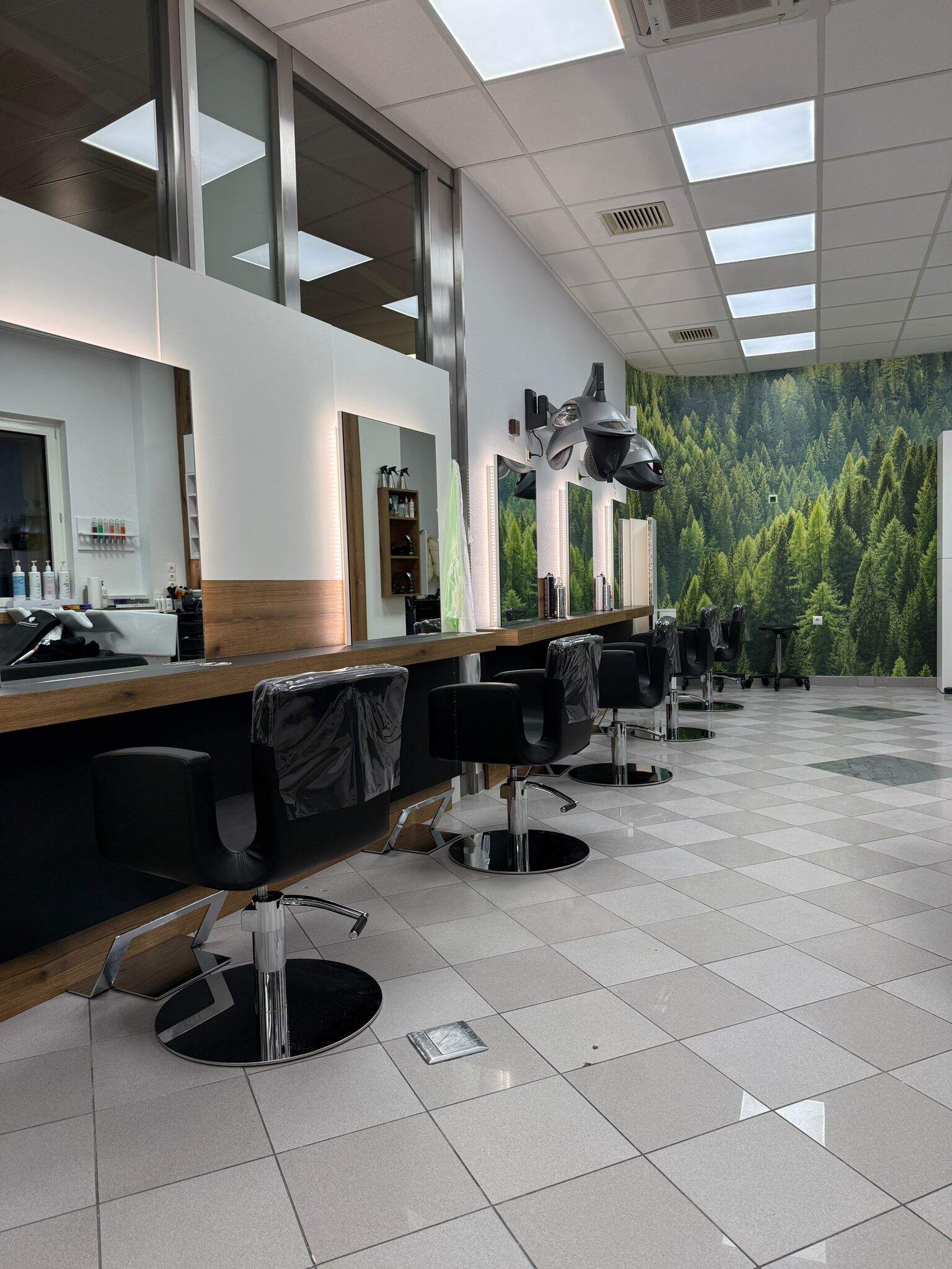 Salon Bohac SMZ Ost - Donauspital Innen