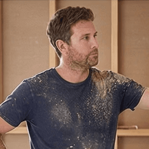 Portrait photo of a real estate professional giving a testimonial about Vistare’s AI-powered visuals