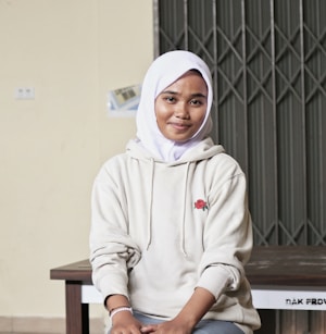 Fatima Z., fashion boutique owner in Casablanca