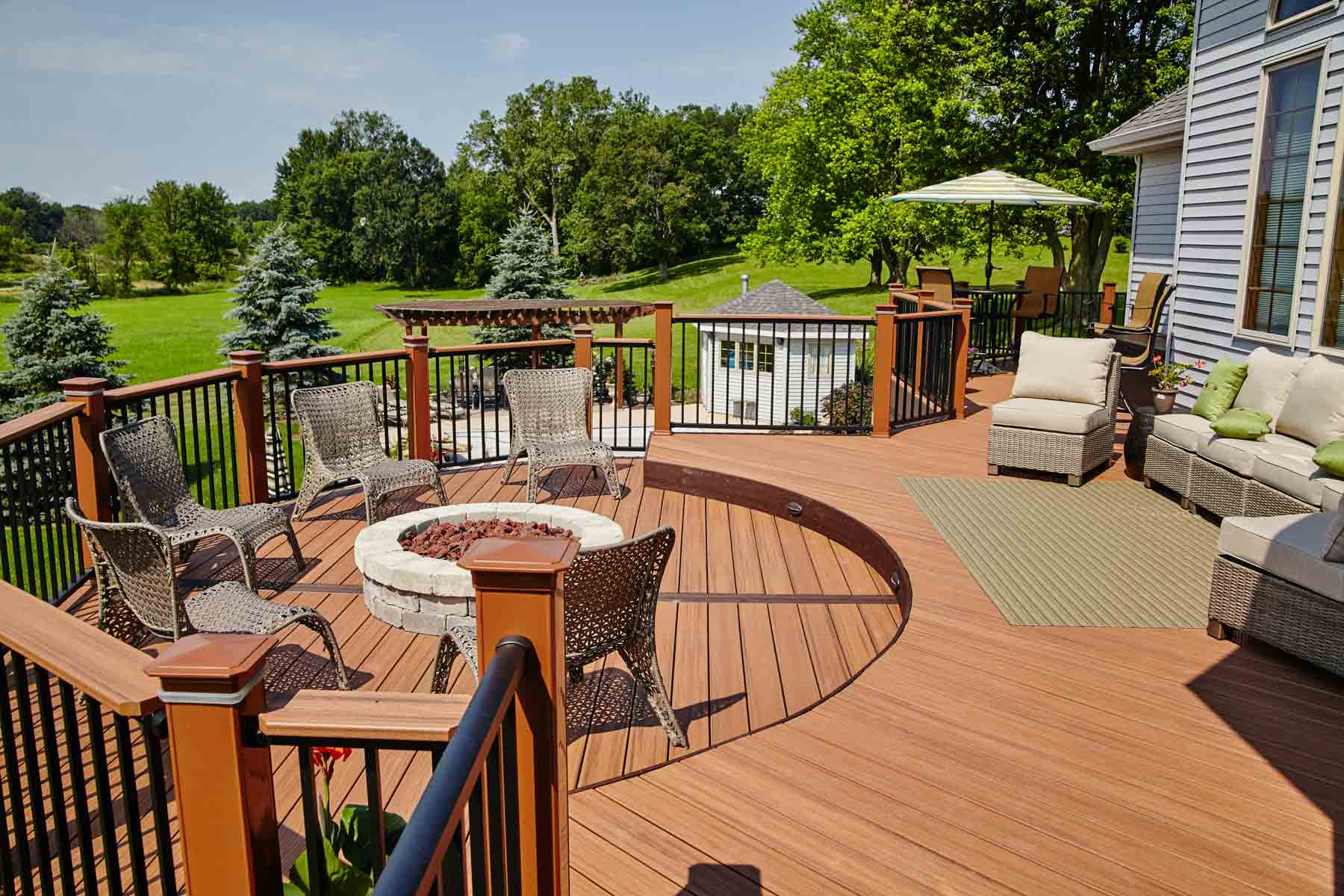 custom carpentry decking