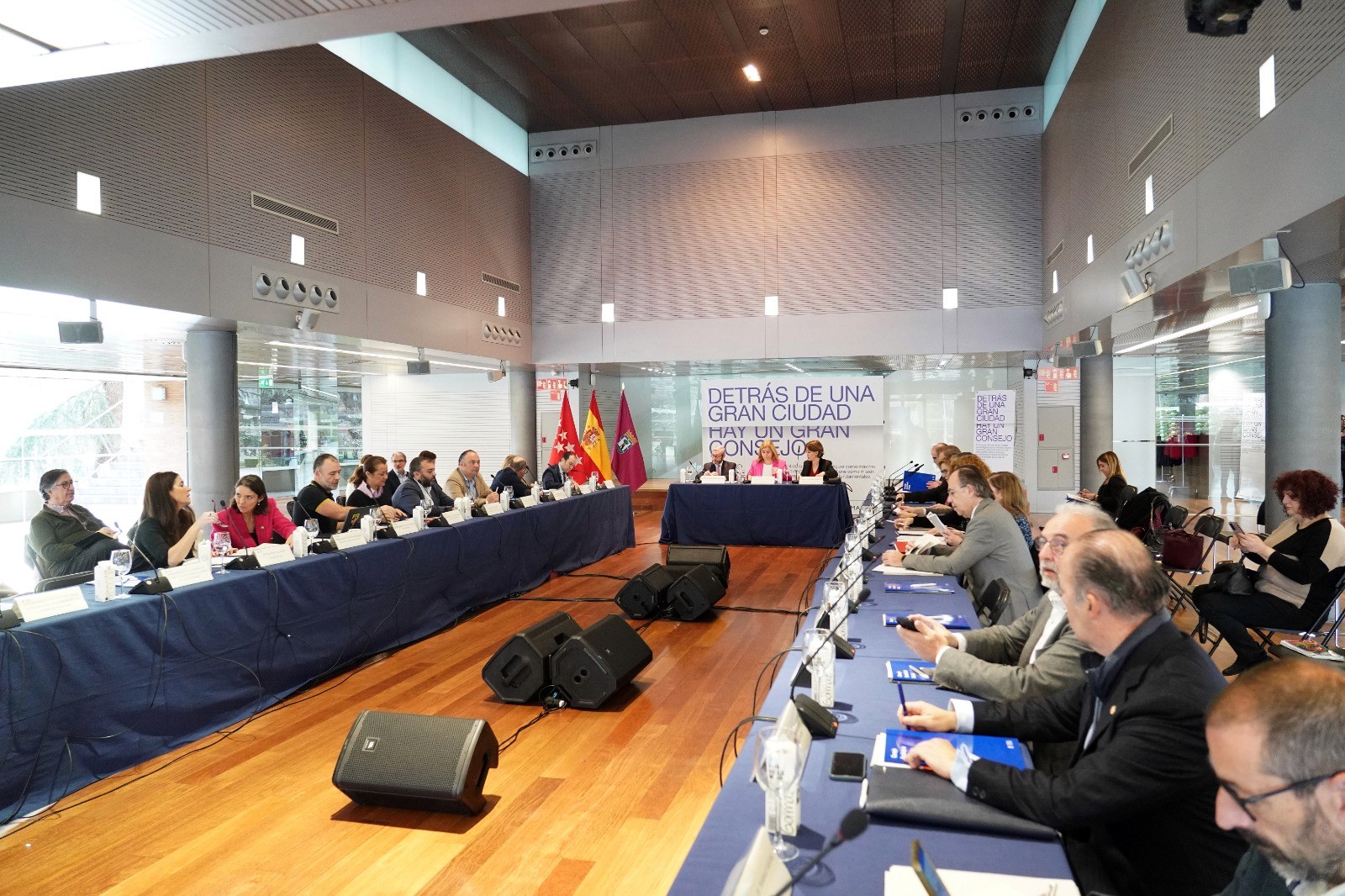 Consejo social de madrid reunido