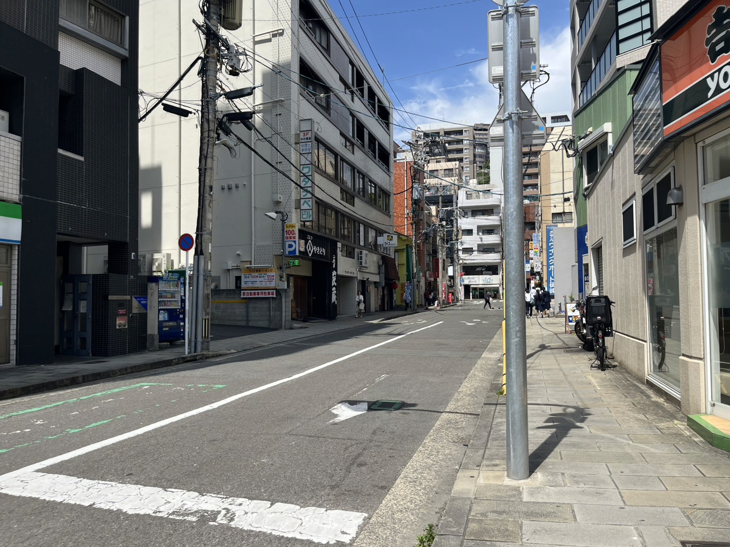 店舗付近の路上の画像