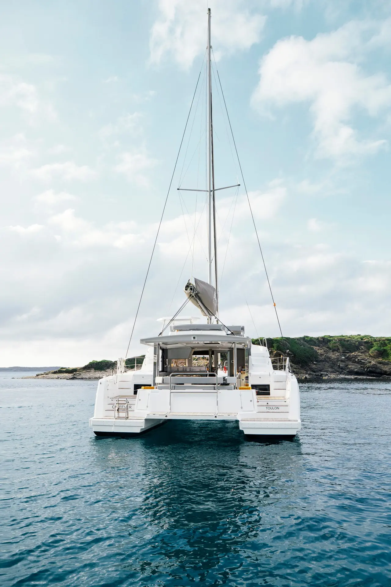 The stern of the Bali 4.4
