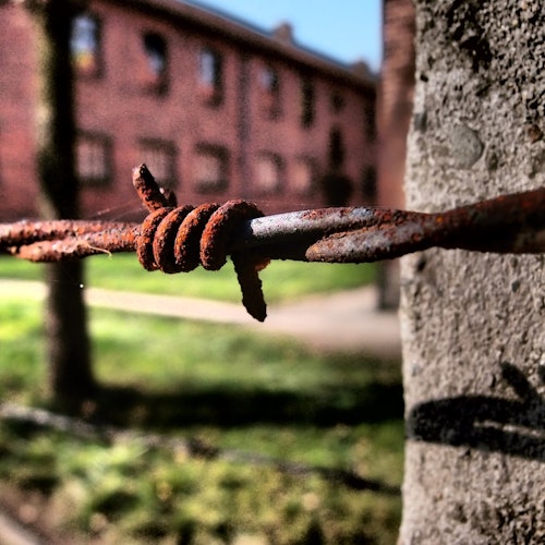 Auschwitz-Birkenau: Opastettu kierros + kuljetusliput Oświęcimissa