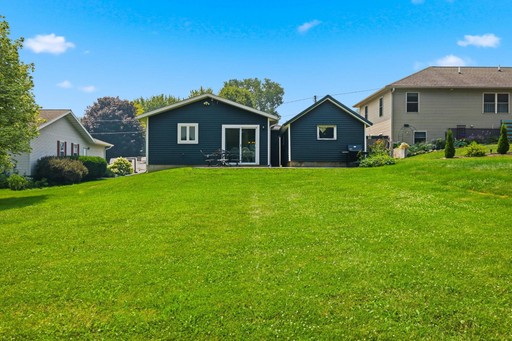 Photo 9 of 206 E Madison Street, Dodgeville