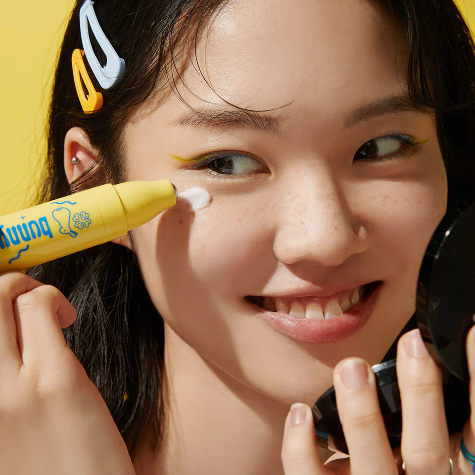 Girl holding the cans