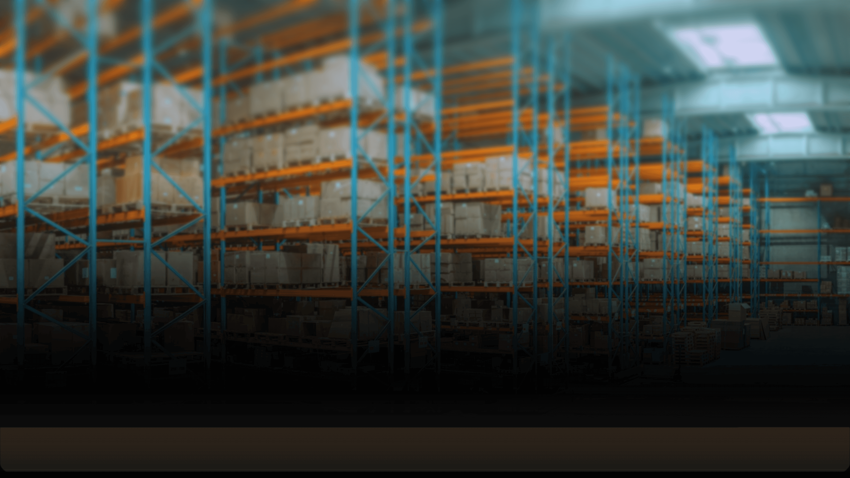 Ein Foto einer Lagerhalle. 