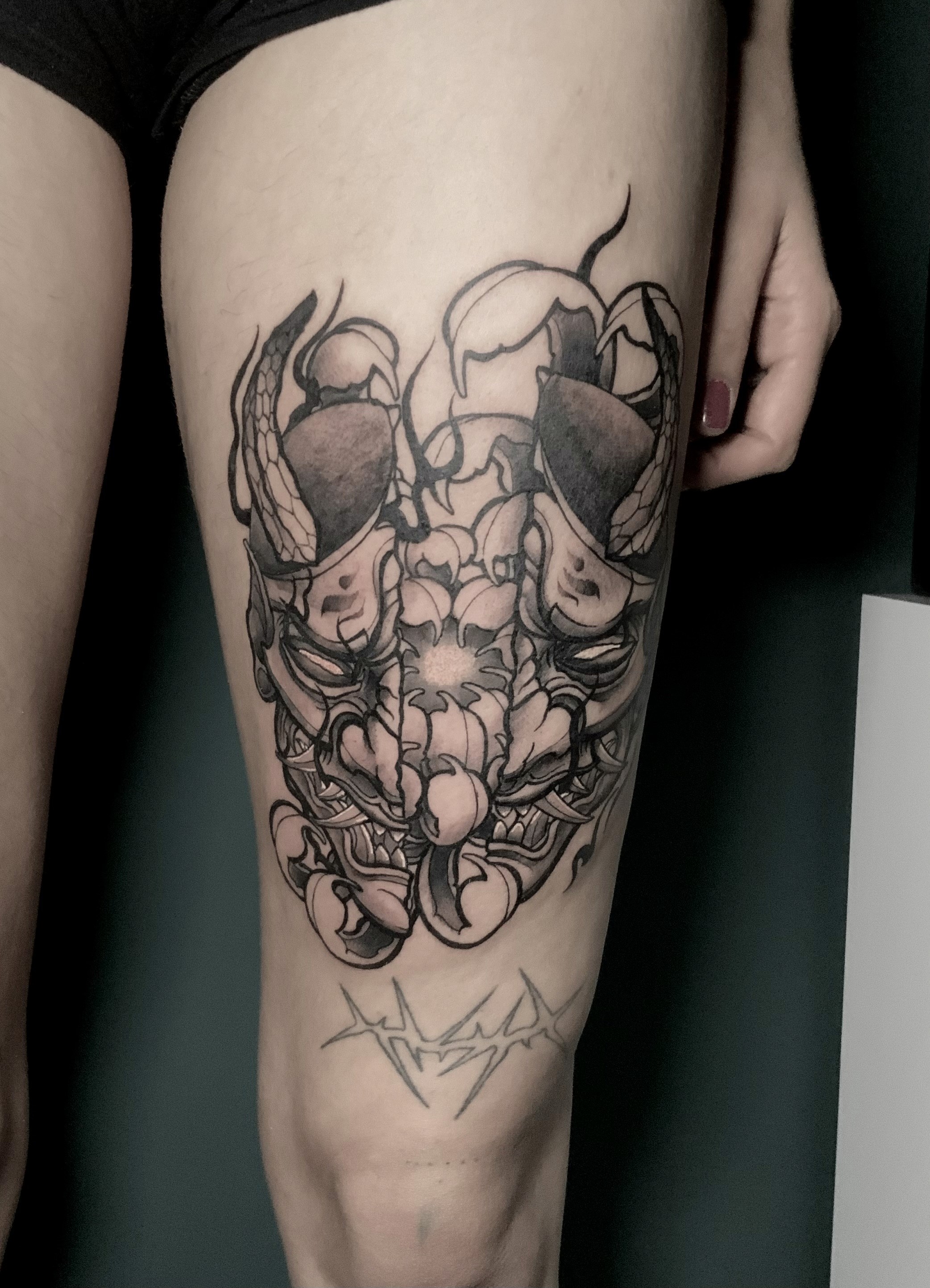 tatuaggio sull'avambraccio in stile chicano