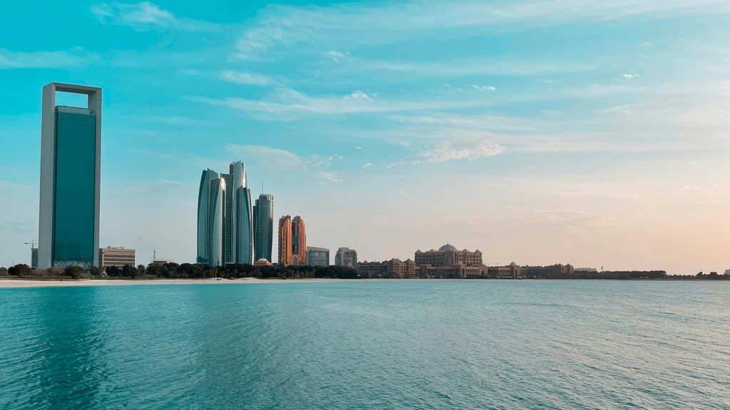 Abu Dhabi Accepts Ripple's RLUSD Stablecoin. Photo By Imtiyaz Ali On Unsplash.