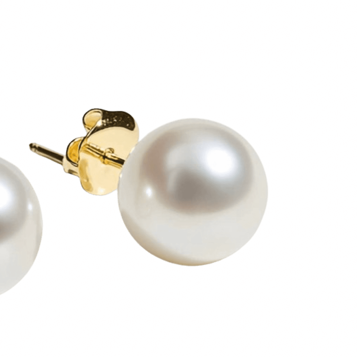 Classic_Pearl_Studs-03