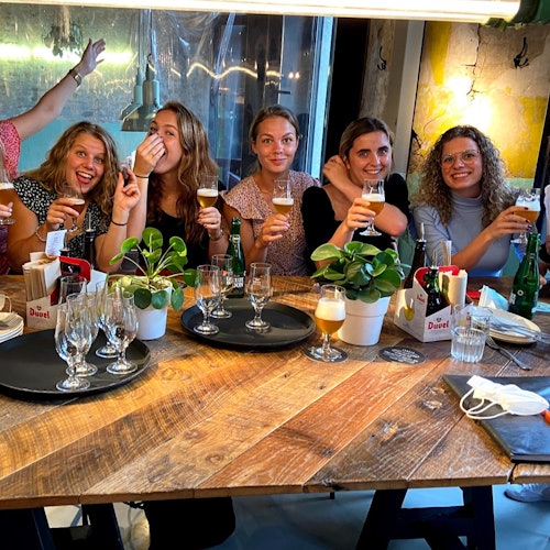 a group of girls on tour with Beer Secret in Ghent