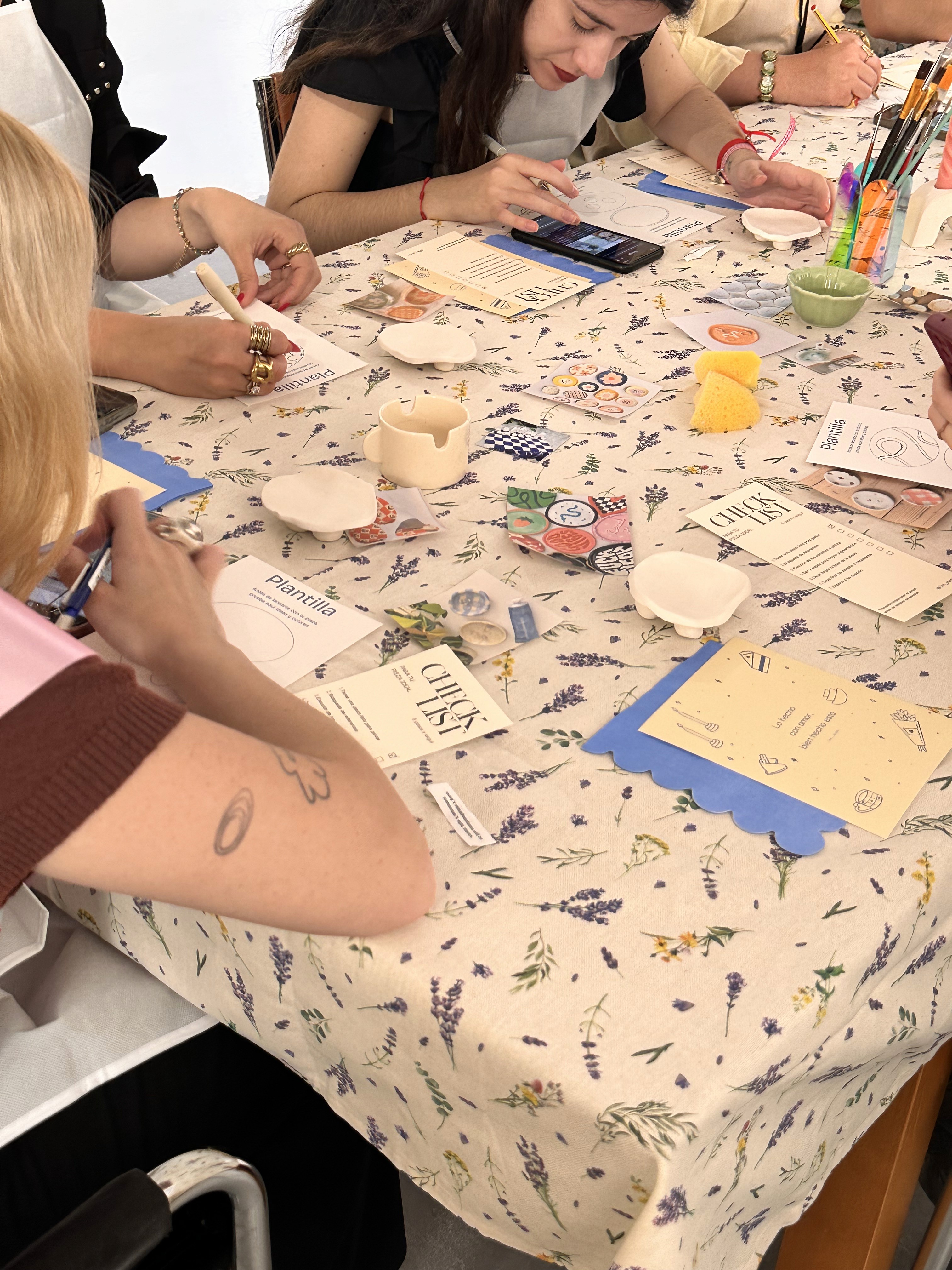 The top half of a screen of a mobile device