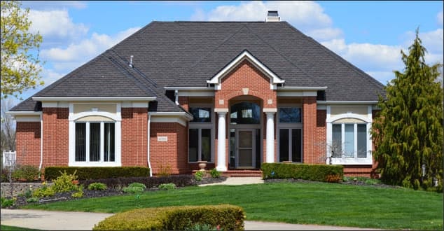 hip roof vs gable roof