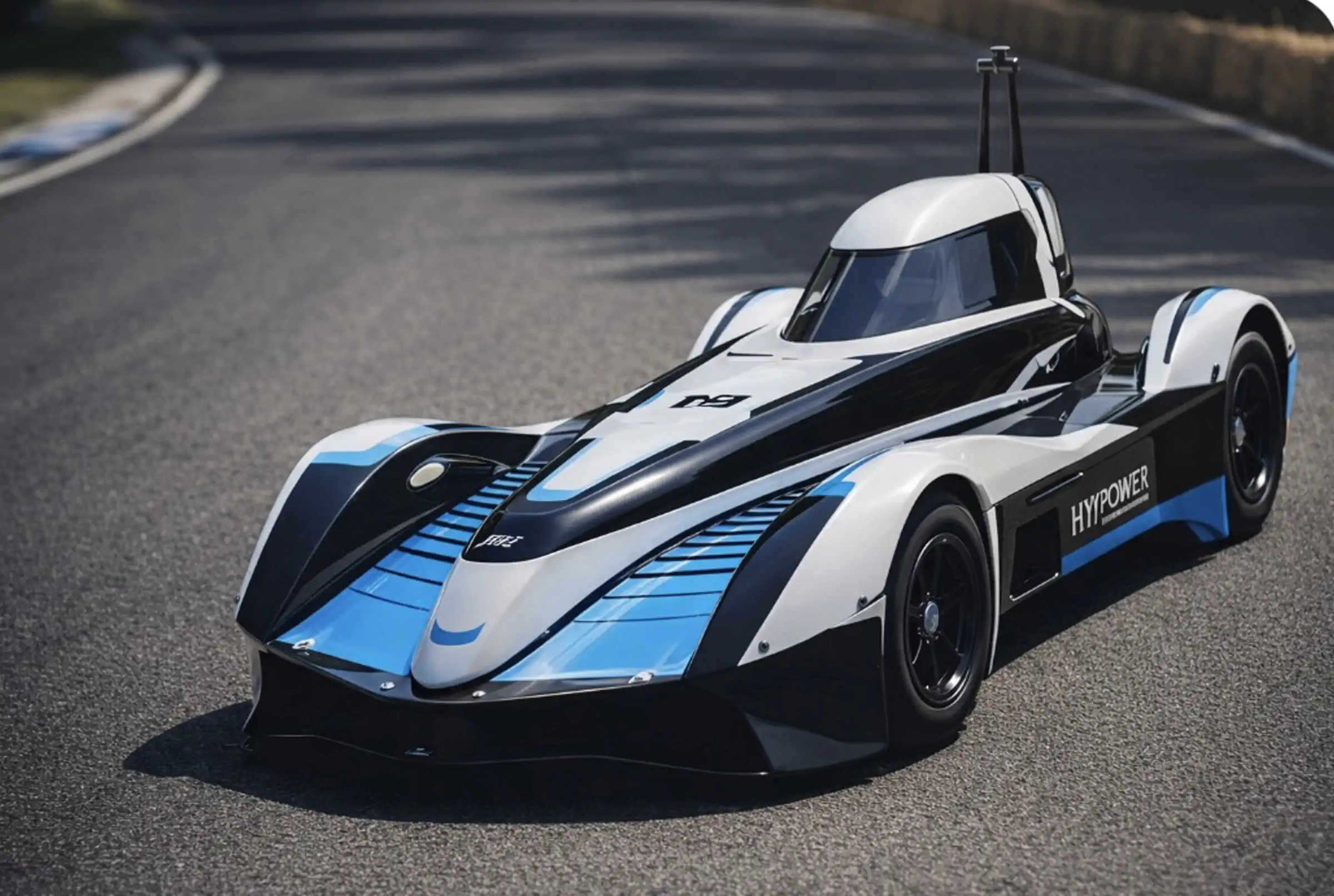 Caisse à savon Hypros vue en plongée, bolide de compétition noir blanc et bleu