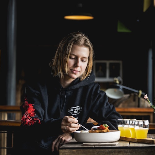 苹果派和苹果酒上午茶会