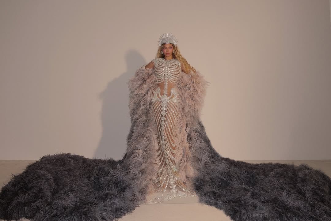 Clothing design of Beyonce - Image 2