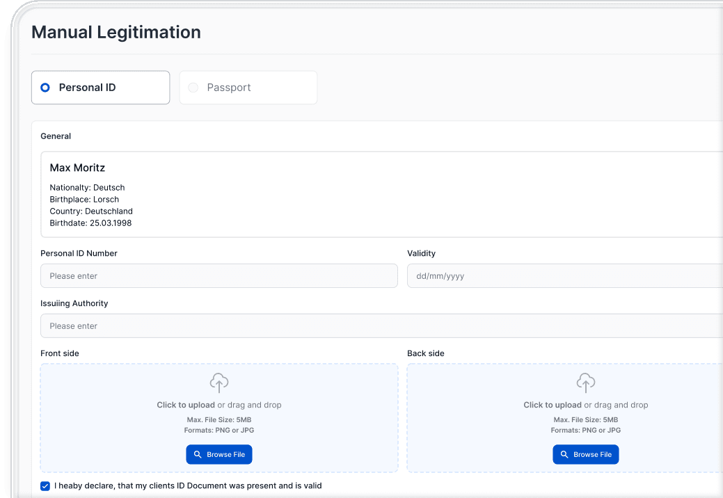 Manuelle Legitimation für Identitätsprüfung: Benutzeroberfläche zur Eingabe von Personalausweis- oder Passdaten, einschließlich Name, Geburtsdatum und Ausweisnummer. Upload-Funktion für Vorder- und Rückseite des Dokuments. Bestätigung der Echtheit durch den Benutzer.