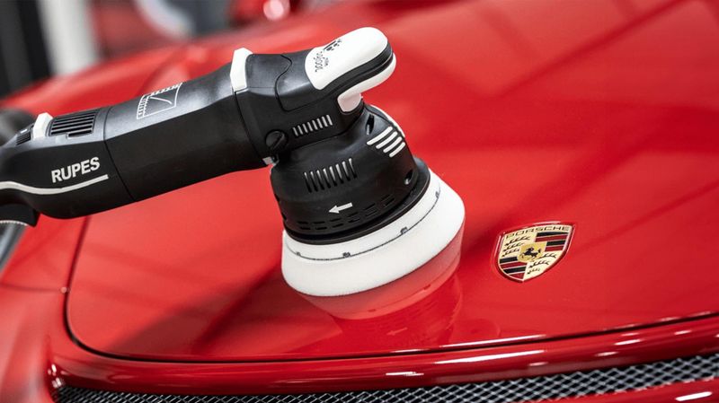 Professional polishing under inspection lighting