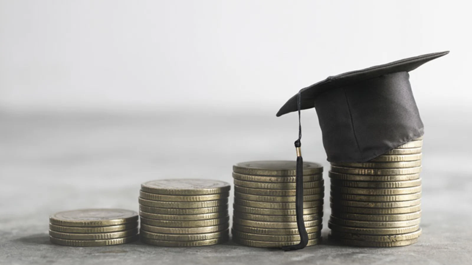 Funded Scholarships to Study Abroad