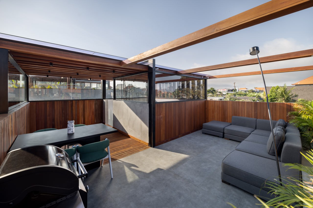 A 2-bedroom villa in a complex in Canggu, located about 950 meters from Batu Bolong Beach