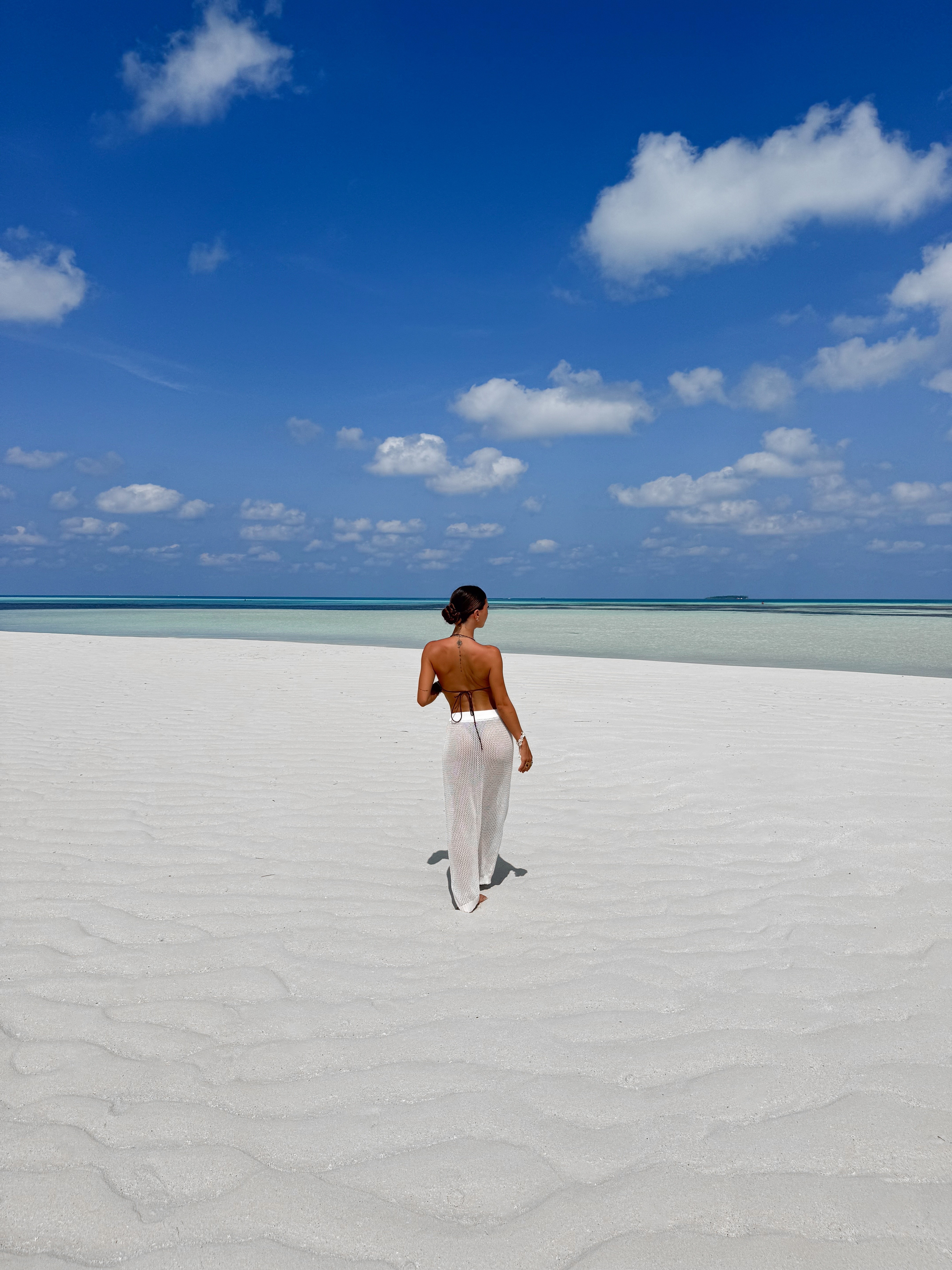 Homme qui porte une masque de plonge