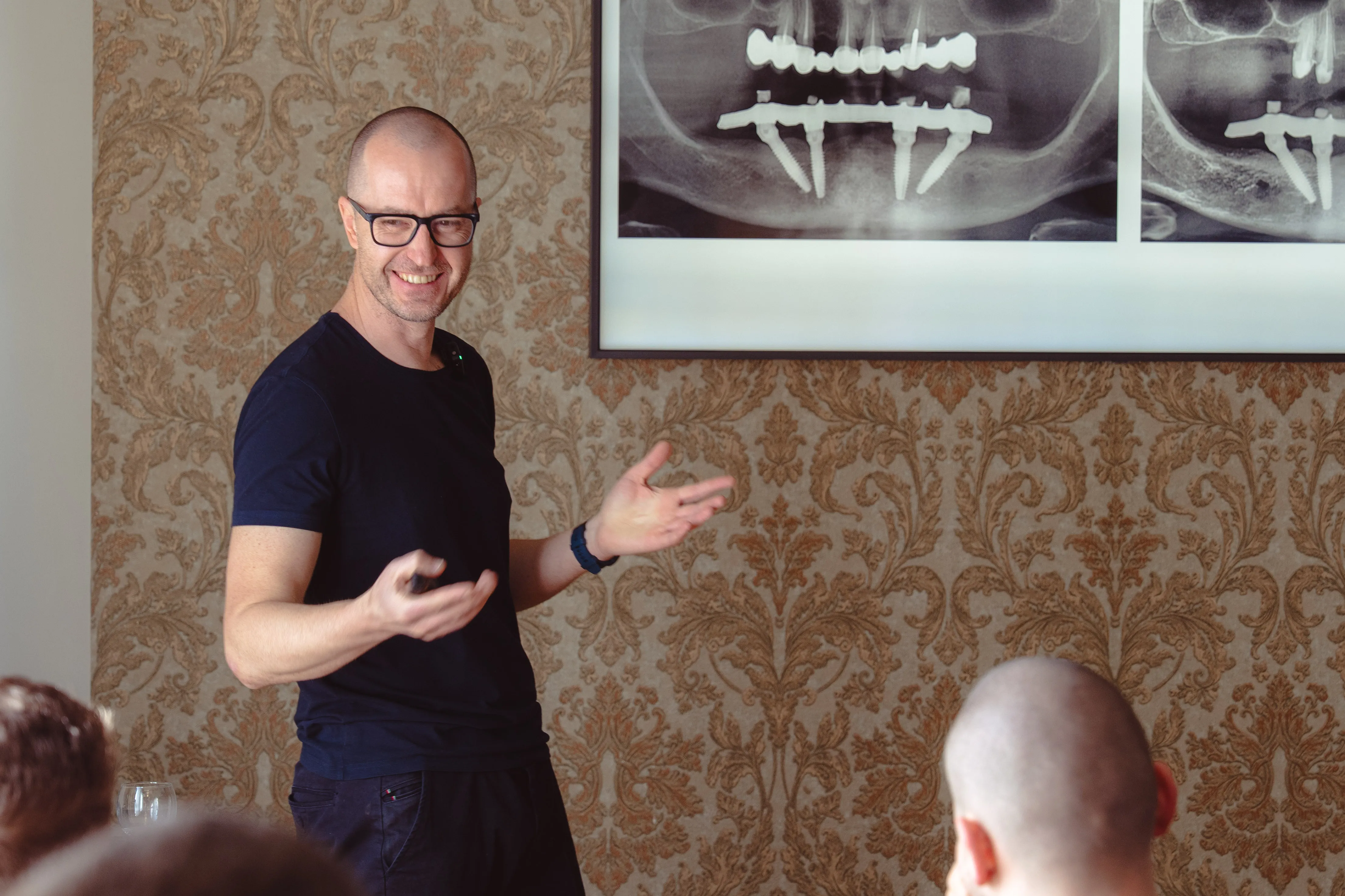 Fogászati Képzések - Egyénre szabott szubperiosteális implantátum - Dr. Székely Zsolt - PraxEvents