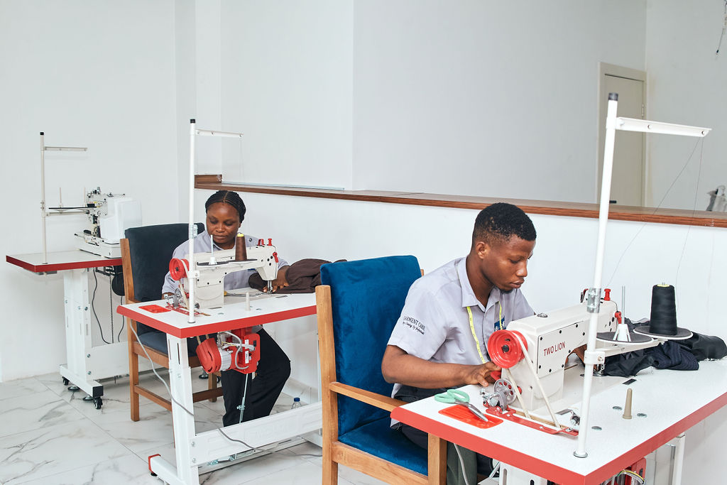 a white washing machine