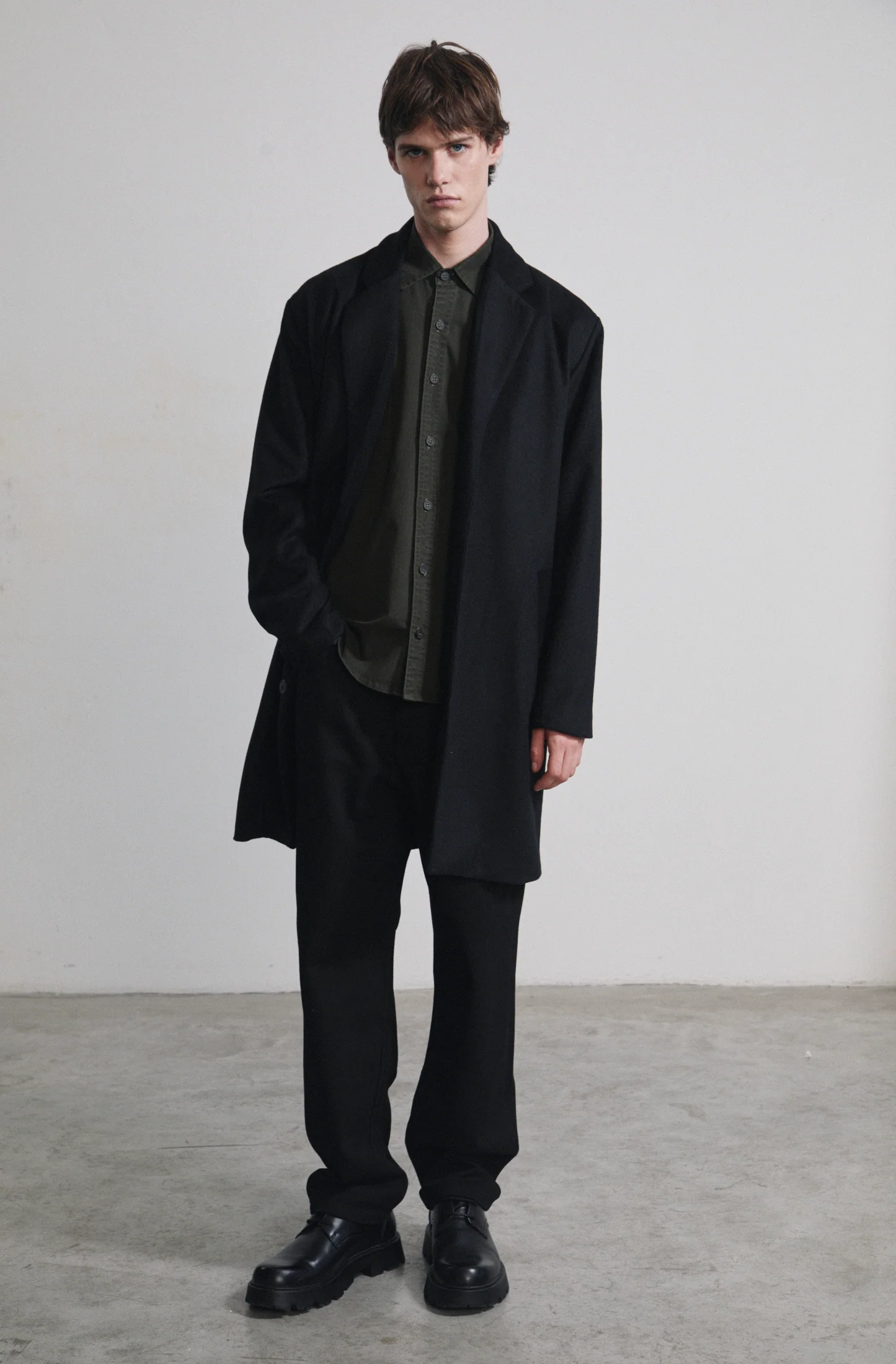 Mateo Flossdorf | HOLY MGMT model