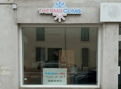 Local de l'entreprise ThermaClima vu de l'extérieur depuis la rue de Bonsecours à Nancy