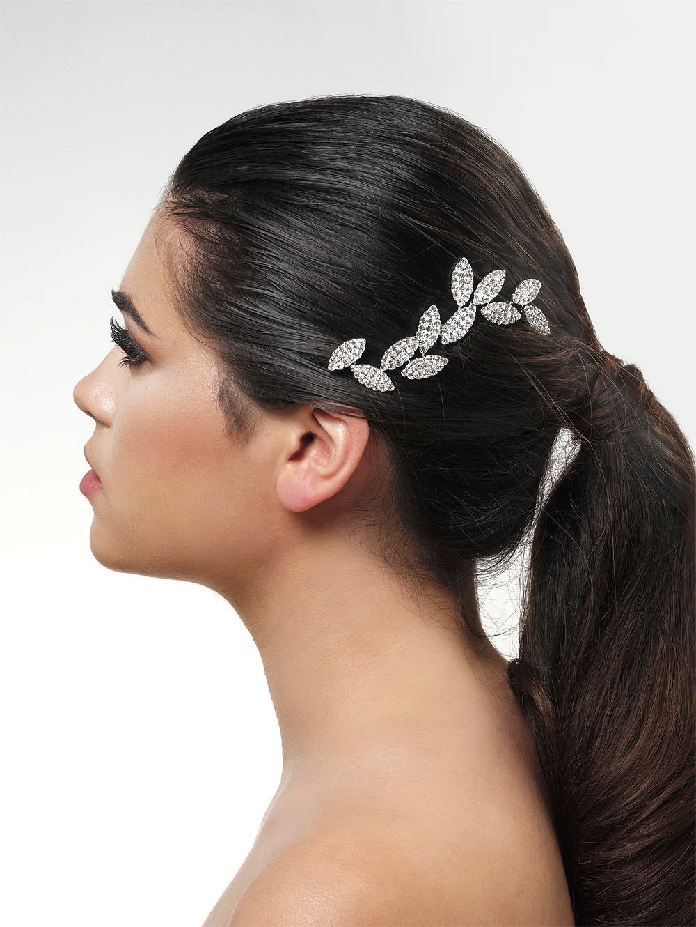 Haarranke mit Kristallen und Perlen