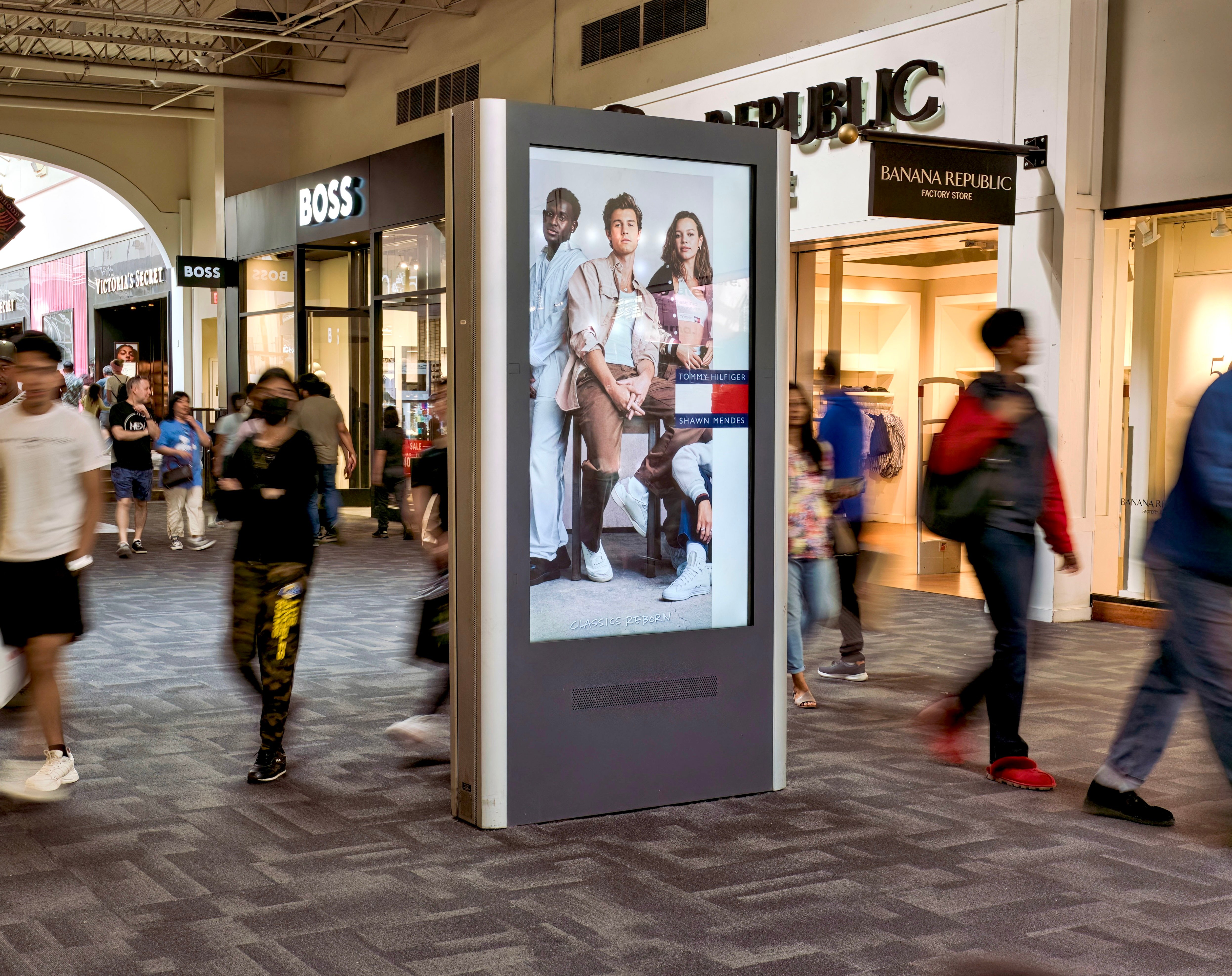 4.8.23_Ontario Mills_TOMMY HILFIGER USA- SPRING _23_CA_02