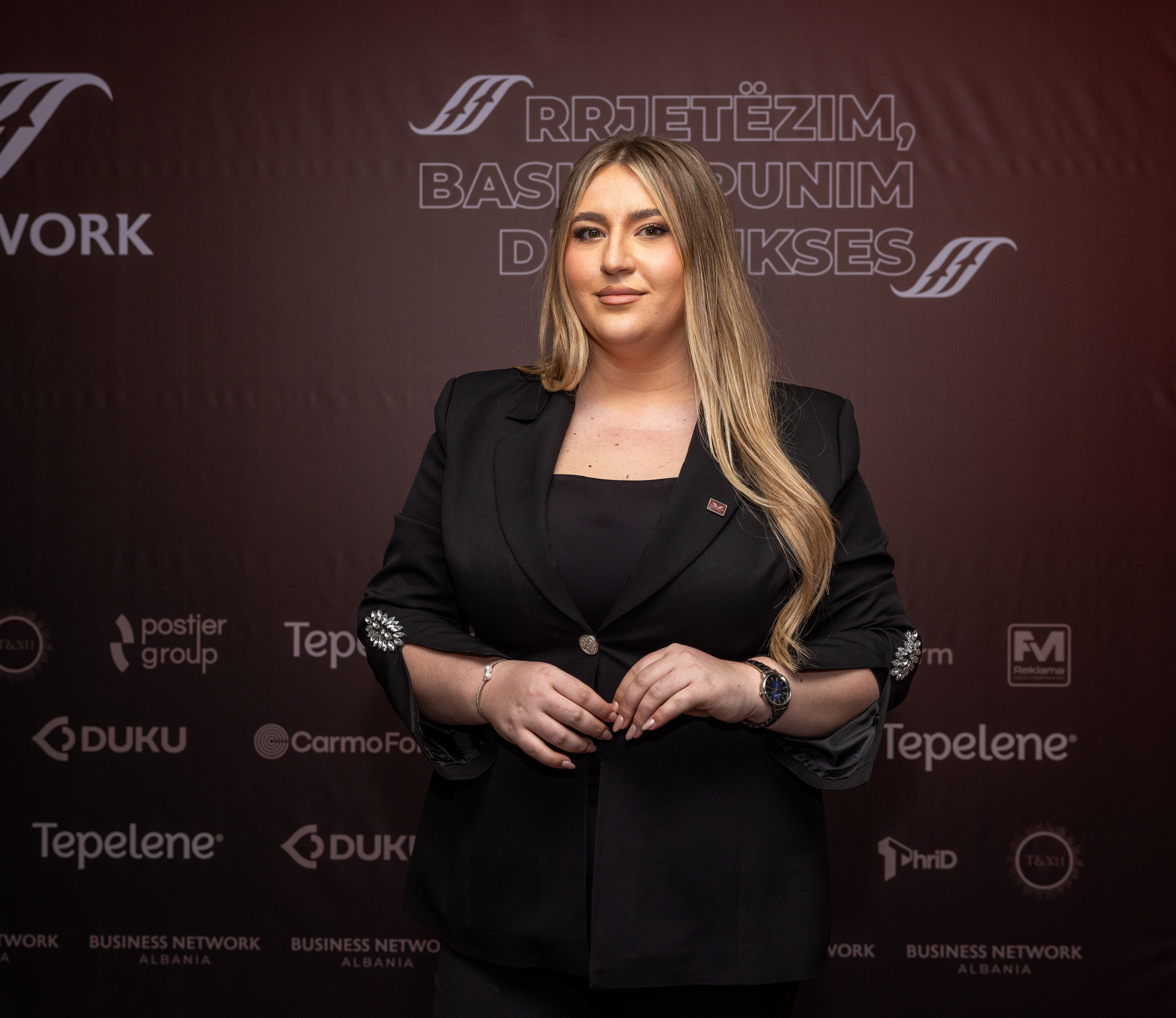 Foto e Drejtoreshes se Komunitetit, Armela MEma