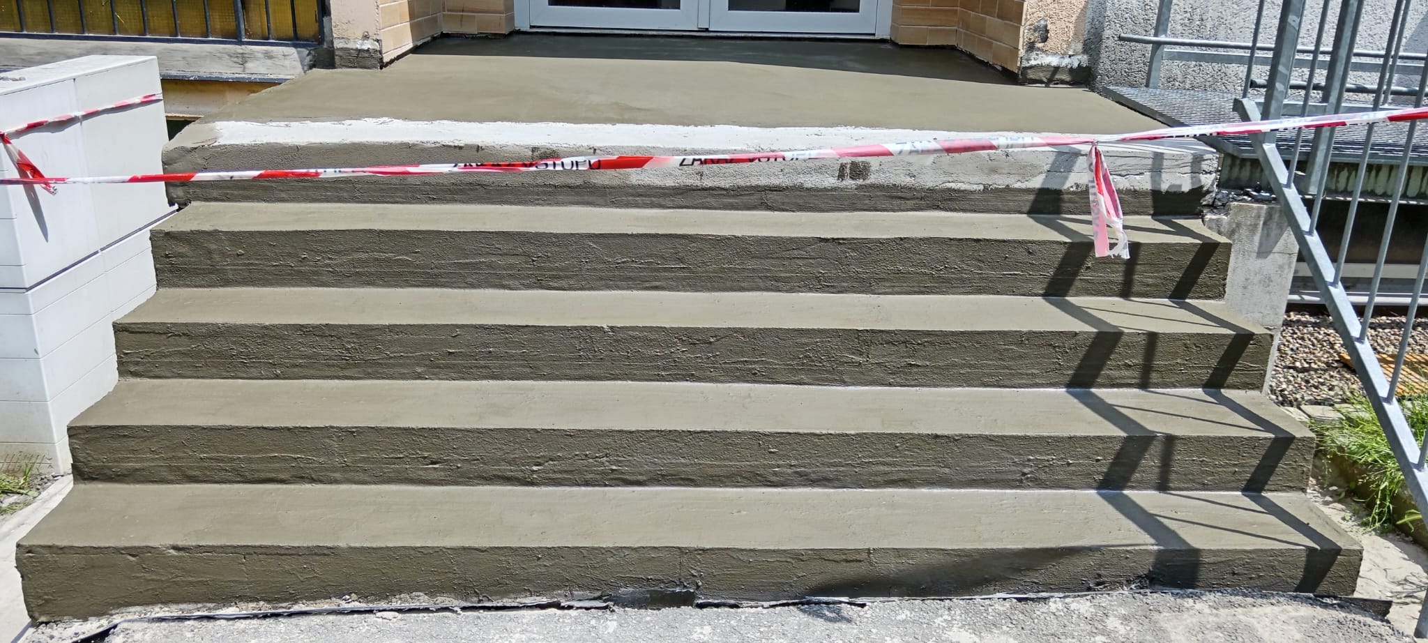 Rekonstrukce vstupních schodišť